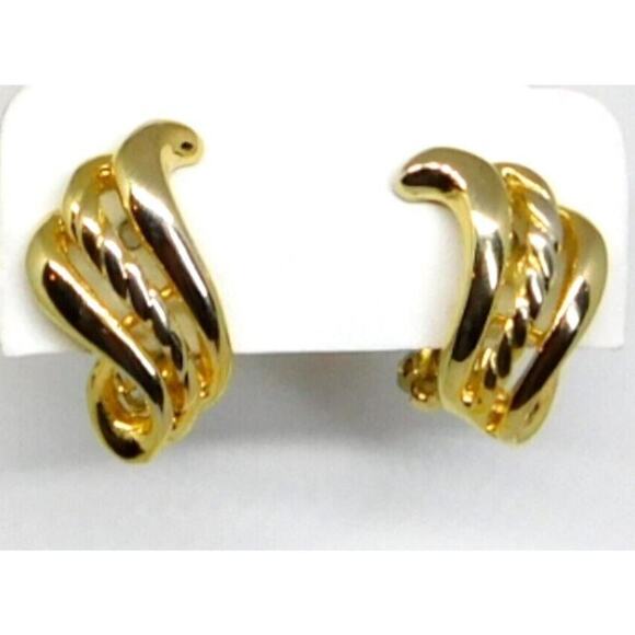 Classic Curve Swirl Clip - On Earrings Gold Tone Timeless Elegance - Picture 1 of 4
